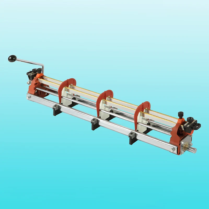 Dov'è il guardiaordito universale a 8 file utilizzato nei telai senza navetta?